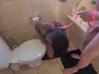Human toilet indian strumpet get pissed on and get her head flushed followed by sucking johnson