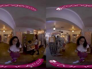 Vr bangers male ragazze andare shopping e cazzo un guardia vr. | youporn