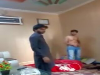 Pakistani: tube8 mobiilne & hindi porno video 19
