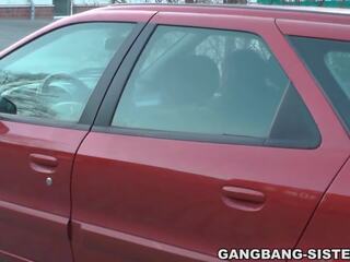 Autó szajha nikki és elélvezés szerető nők szívás fasz -ban a autó | xhamster