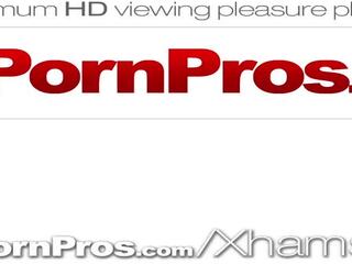 Pornpros 湿 亚洲人 的阴户 多指 & 按摩 性交: 色情 巴