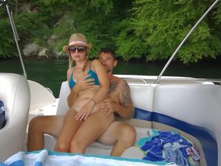 Sommige plezier publiek seks op onze boot, gratis hd porno b6