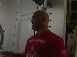 हॉर्नी कपल हो जाता है फिल्माया जबकि उनहोने बकवास में the locker कक्ष