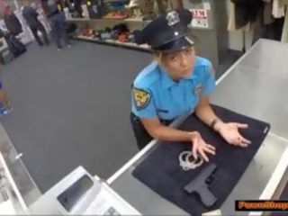 Lotynų amerikietė policininkas filmai nuo jos užpakaliukas už pinigai