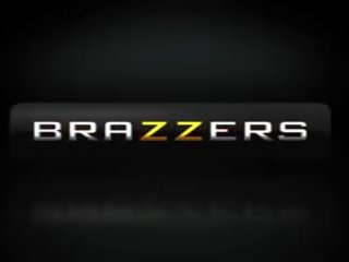Brazzers - mamma fick klantskallar - clueless sperma lessons scen