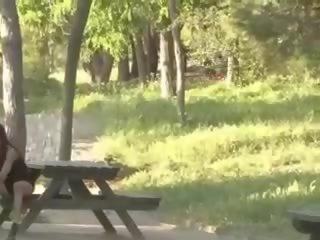 Szőke csúnya streetwalker nyilvános megkötözés trágár videó