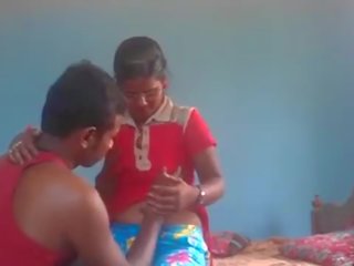 Indisk unge par suging slikking sæd drikking fabulous faen x karakter video handling